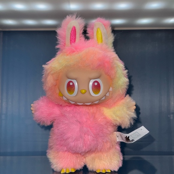 POP MART: LOYALTY LABUBU from THE MONSTERS Big Into Energy Series - Picture 2 of 5